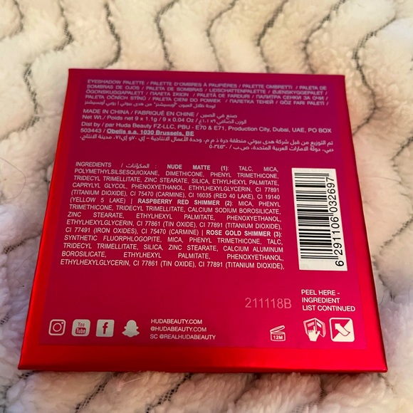 Huda Beauty - Ruby Obsessions - Picture 2 of 3